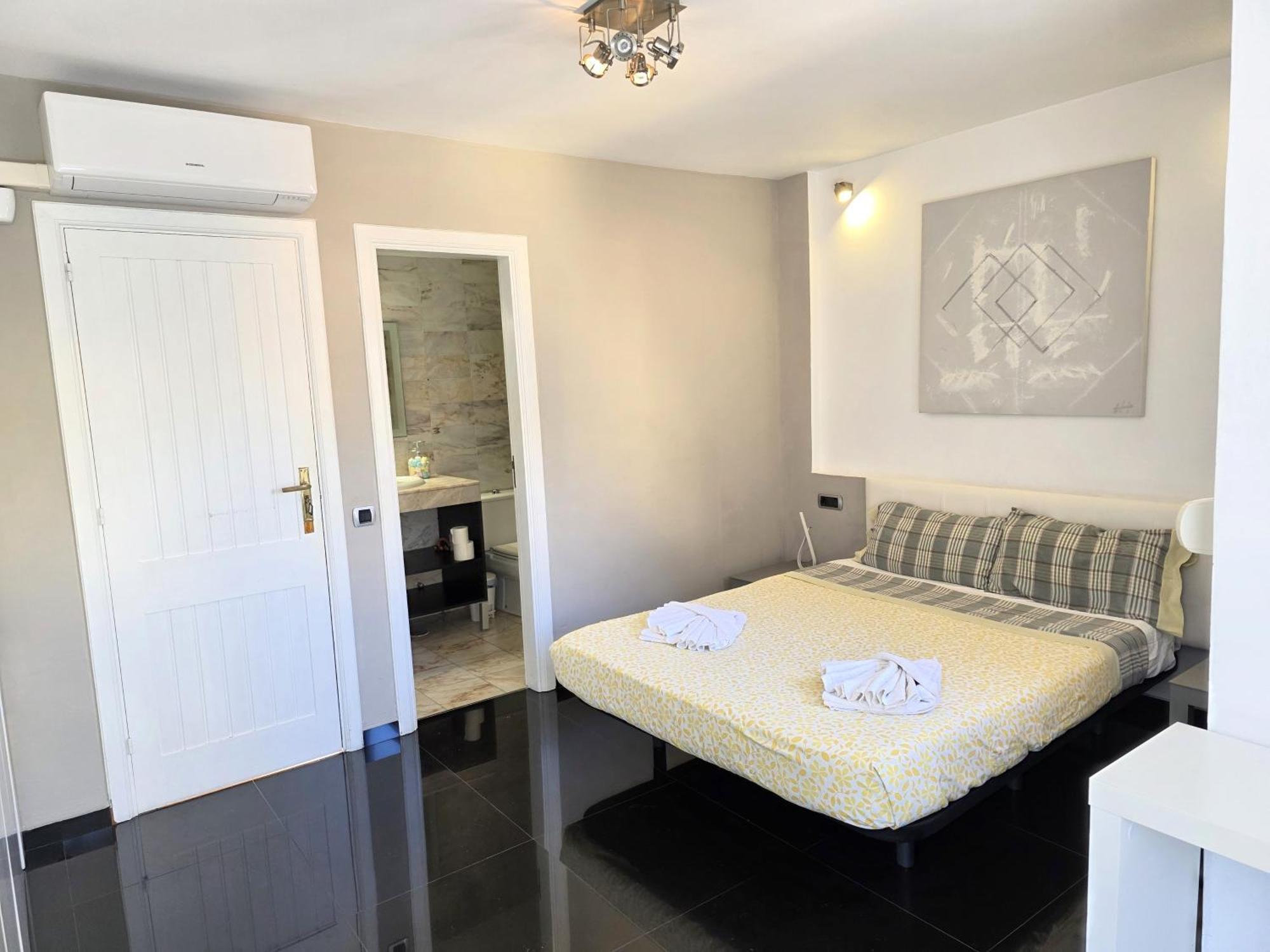 Suites Beach House Playa de las Americas  Exterior photo